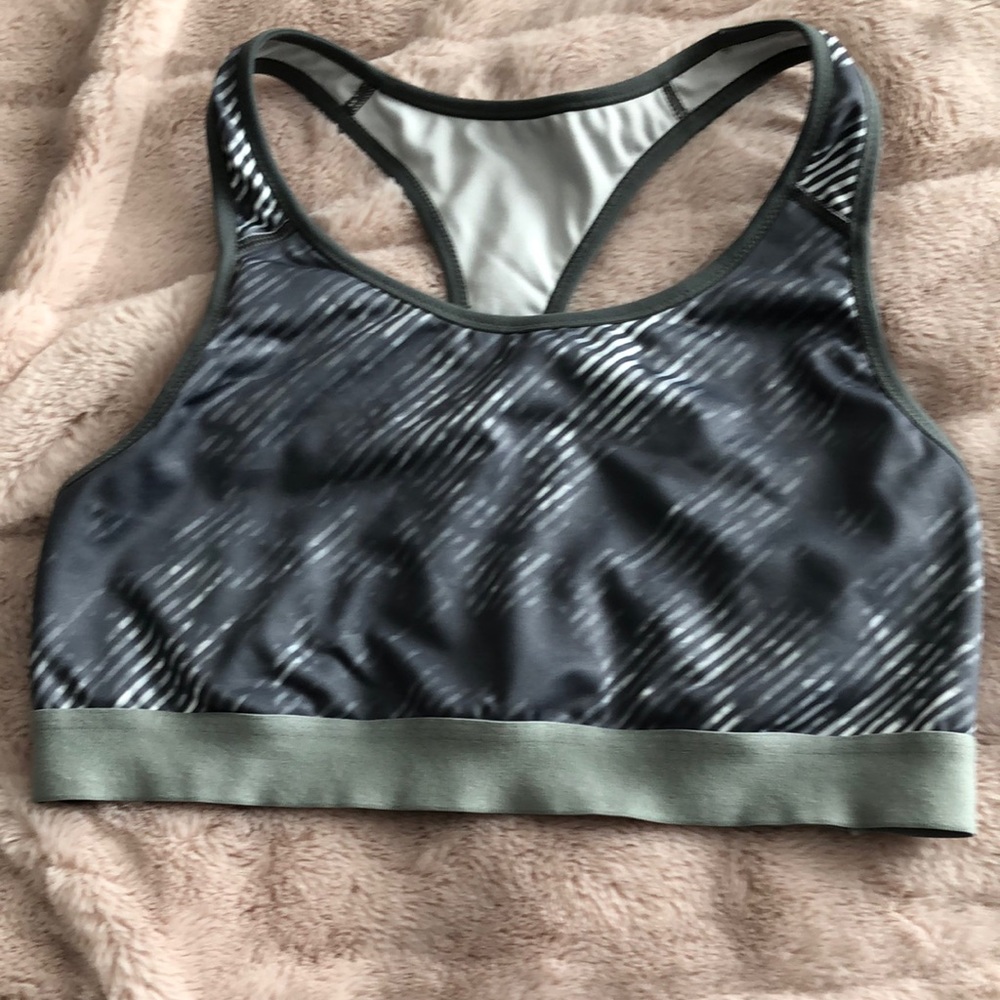 Sports bra
